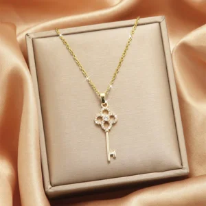 Golden Royal Key Necklace / Χρυσό Κολιέ "Βασιλικό Κλειδί"