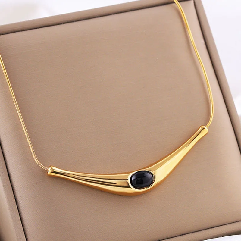 Κολιέ "Luna Noir" από Ανοξείδωτο Ατσάλι | Stainless Steel Black Onyx Style Necklace