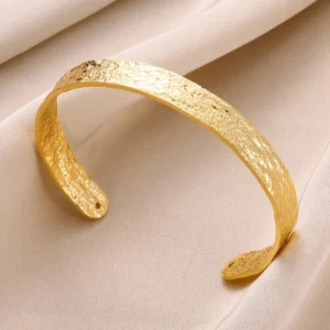 Golden Shimmer Slim Cuff | Χρυσή Χειροπέδα "Λάμψη της Ερήμου"