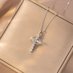Silver Crystal Vintage Cross Necklace | Ασημένιο Κολιέ "Vintage Σταυρός" με Κρύσταλλα