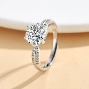 Δαχτυλίδι "Radiant Path" – Ρυθμιζόμενο Μονόπετρο με Micro-Pave Λεπτομέρειες