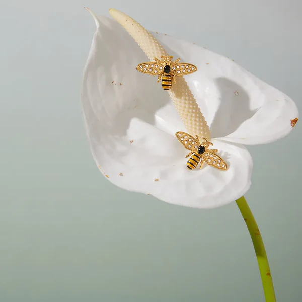 Γυναικεία Σκουλαρίκια Μέλισσες | Golden Bee Zircon Sparkle - Image 4