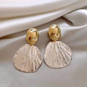 Σκουλαρίκια "Vintage Shell Glow" – Επιχρυσωμένα με Ασημένια Βελόνα 925